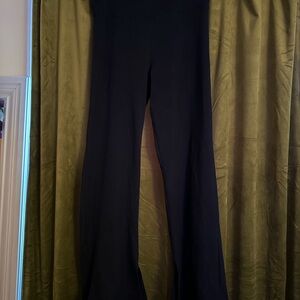 Black High-Waisted Flare leggings